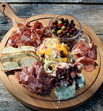 Antipasti met geroosterde octopus