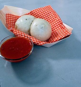 Garnalen dim sum, bapao en gyoza met dips