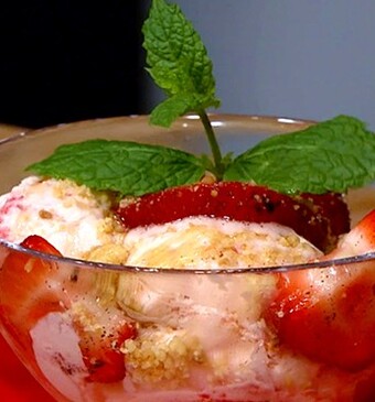 Semifreddo (Aardbeienparfait)