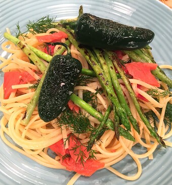 Linguine met gerookte wilde zalm en jalapeñopepers