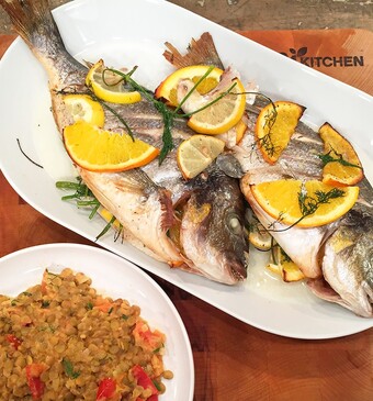 Hele dorade uit de oven met linzen