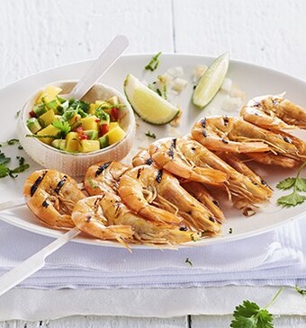 Garnalenspiesjes met frisse mangosalsa