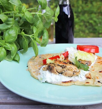 Piadina met kip en tzatziki