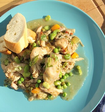 Lichte coq au vin met witte wijn