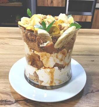Mega banaan caramel trifle 