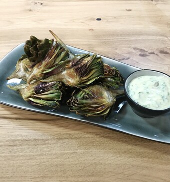 Gefrituurde artisjokken met kruidenmayonaise