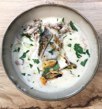 Seafood clam chowder