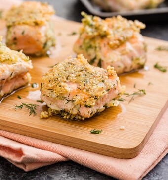 Zalmfilet met notenkruim