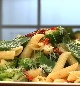 Pittige broccolipasta