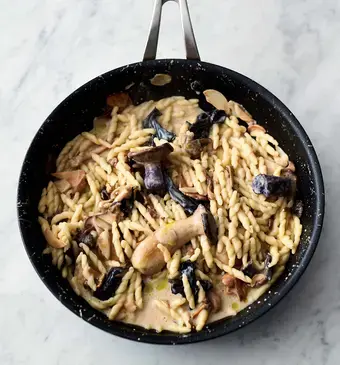 Pasta met paddenstoelen en knoflook