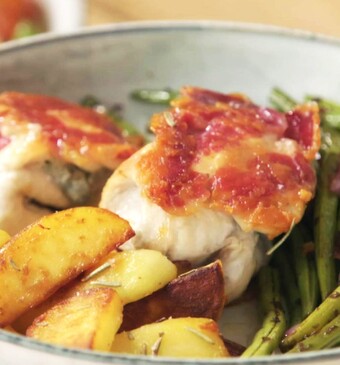 Kip met coppa di parma en aardappelen