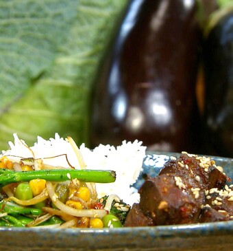 Spicy beefsaté met bimi