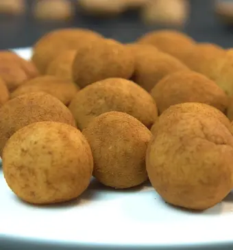 Aardappeltjes van marsepein