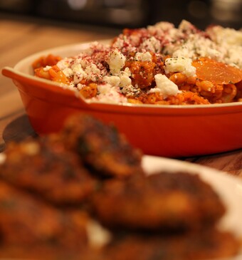 Bulghurpilav met tuinbonen en kikkererwten & kebab