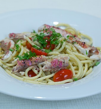Bucatini alle triglie (pasta met rode mul artisjokkenharten)