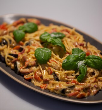 Carbonara con melanzane (carbonara met aubergine)