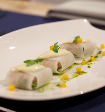 Pittige ravioli met gele paprikamayonaise