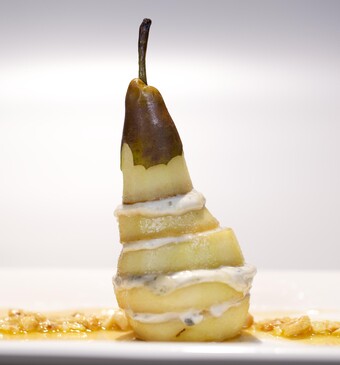 Geroosterde peren met geitenkaas