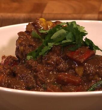 Mole uit Oaxaca met salsa van vers fruit