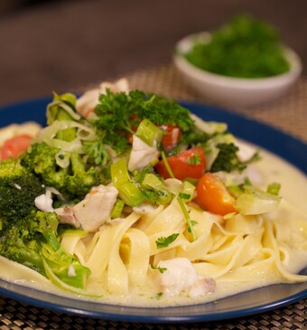 Pasta met romige vissaus