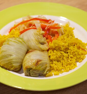 Koolrolletjes met spicy gehakt