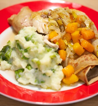 Polderkoek met sla-stamp en polderhoen