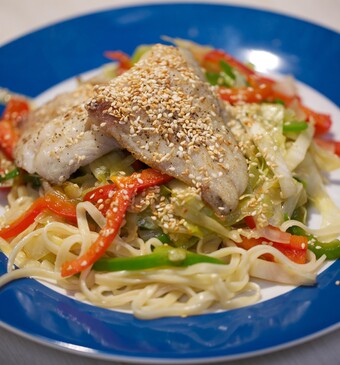 Spitskool uit de wok met koolvis