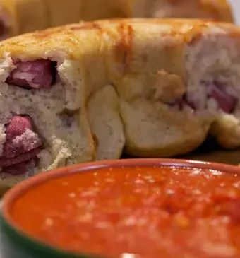 Salami-pizza-monkeybread