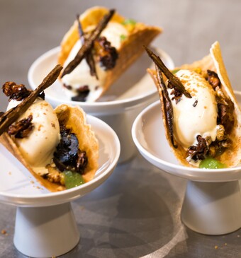 Drie bereidingen van walnoot met Peruaanse munt