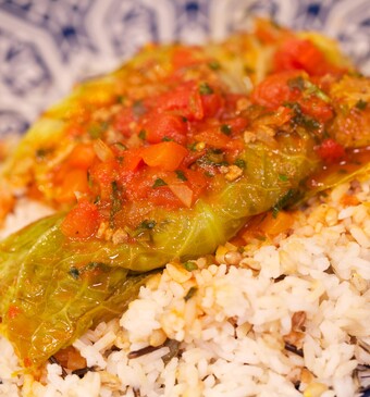 Gevulde groene koolrolletjes