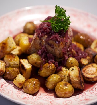 Geroosterde groente met verwensaus