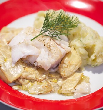 Gebakken kabeljauw met mosterd-witlof