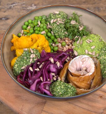 Hollandse Bhudda Pokébowl met makreel en bloemkool