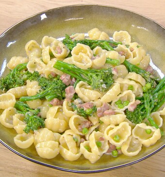 Gnocchi in gorgonzolaspeksaus