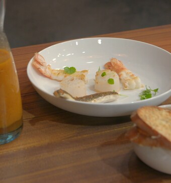 Bouillabaisse met rode poon, coquille en langoustine