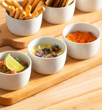 Warme tomatendip met zoete paprika