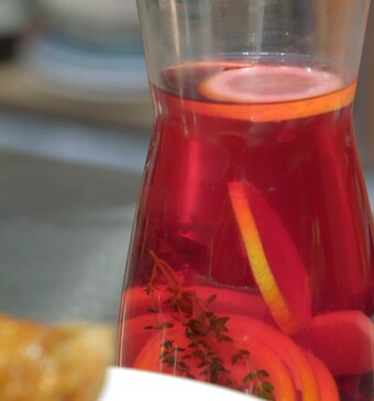 Spicy red ice tea