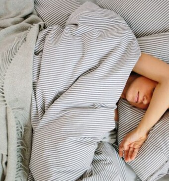 Daarom moet jij 's nachts zo vaak opstaan om te plassen