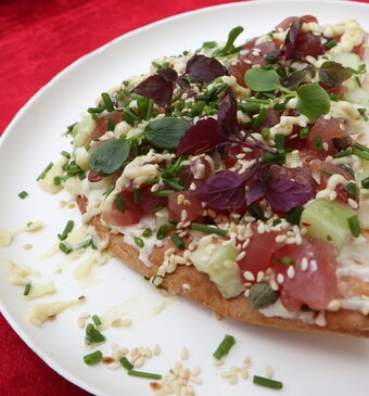 Flammkuchen met tonijn en wasabimayonaise