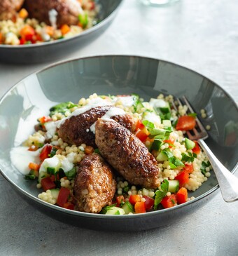 Köfte met couscoussalade en tzatziki
