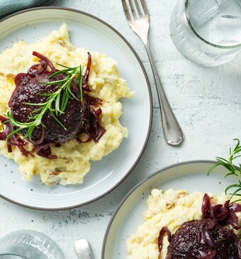 Gehaktballen met rodewijnjus en aardappel-selderijpuree