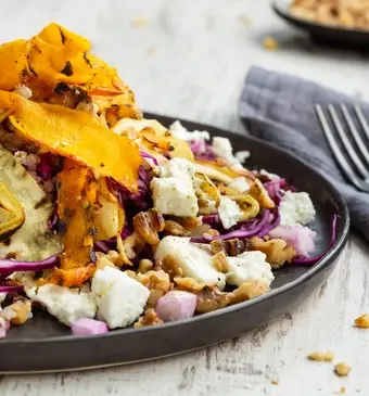 Pompoensalade met feta en za’atar