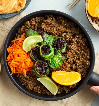 Tandoori linzen met andijvie en uiencompote