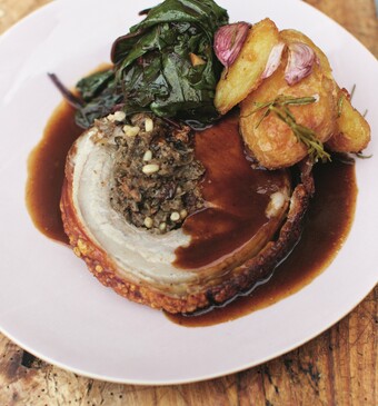 Prachtige gevulde porchetta