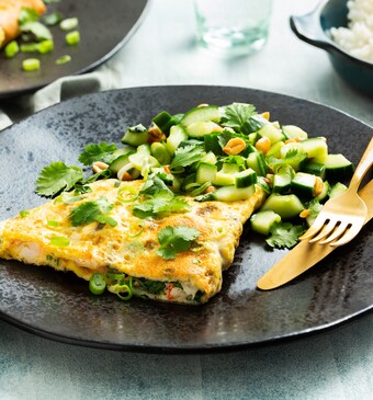 Vietnamese omelet met garnalen en lente-ui