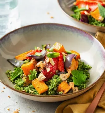 Quinoa met spinazie, cashewnoten en gepofte paprika
