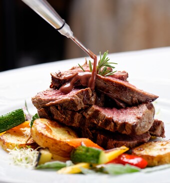 Restaurant serveert stukjes mens