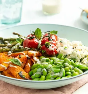 Regenboog-saladebowl