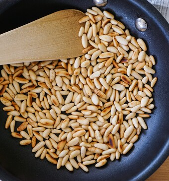 Prijs pijnboompitten