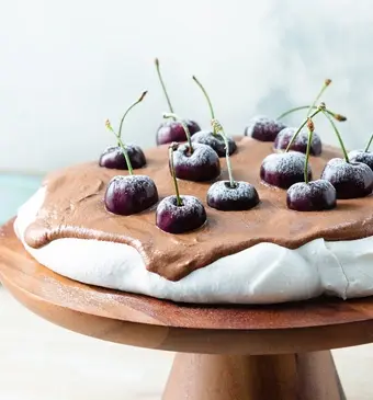 Pavlova met pure chocoladeroom